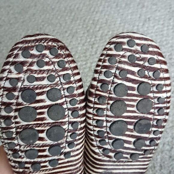 Tory Burch Brown Zebra Print Loafers size 7 - Picture 11 of 12